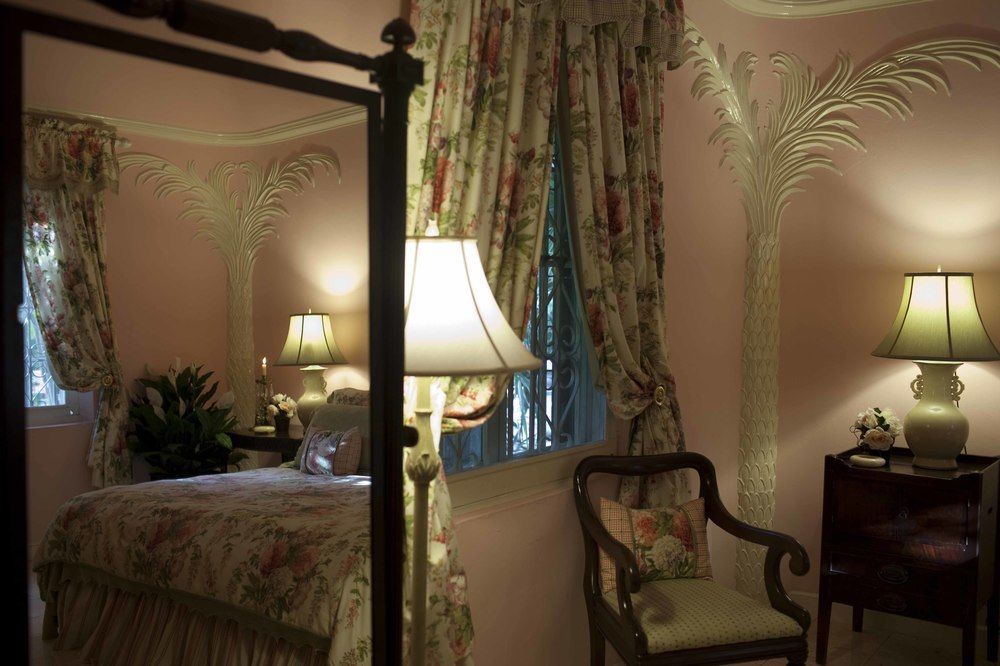 Graycliff Hotel And Restaurant 4*